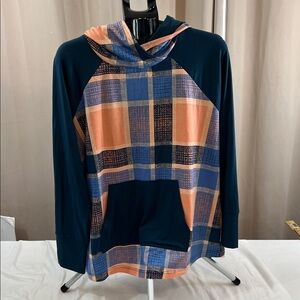 LuLaRoe Navy and Coral Geometric Top